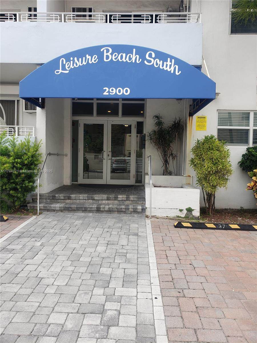 2900 Banyan St - Photo 1