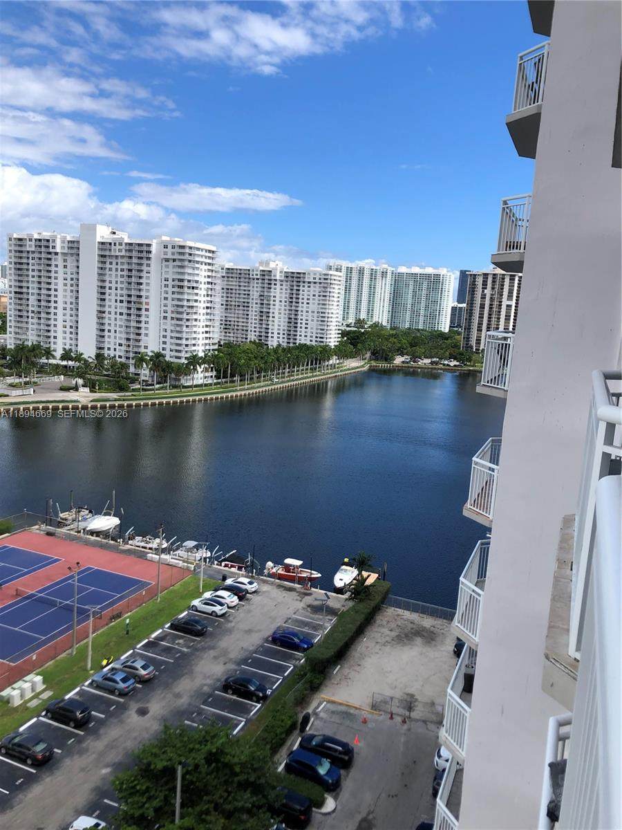 https://bt-photos.global.ssl.fastly.net/miami/orig_boomver_4_A11894669-2.jpg