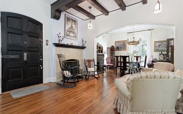 261 102nd St - Photo 1