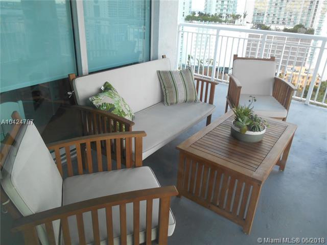 275 18th St - Photo 1