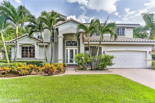 2807 Poinciana Cir - Photo 1