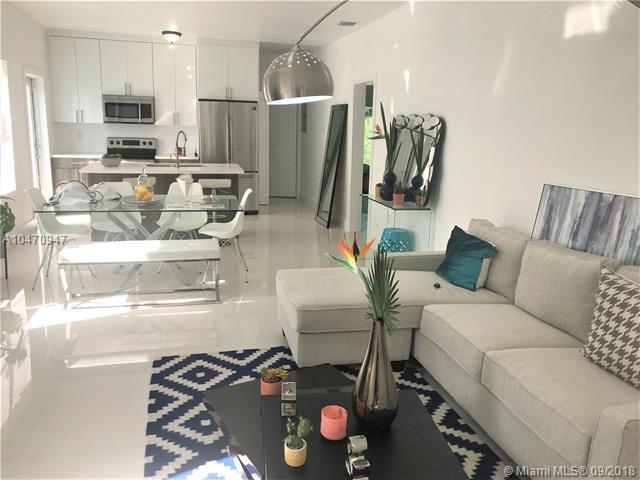 67 50th St - Photo 1