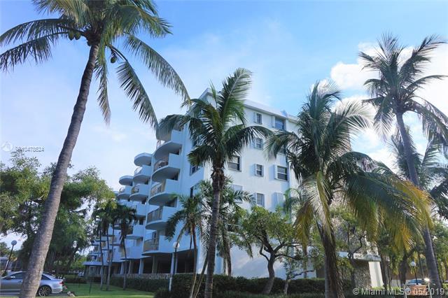 210 Seaview Dr - Photo 1