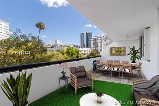 1775 Washington Ave - Photo 1