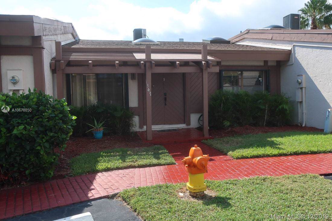 347 Leslie Dr - Photo 1