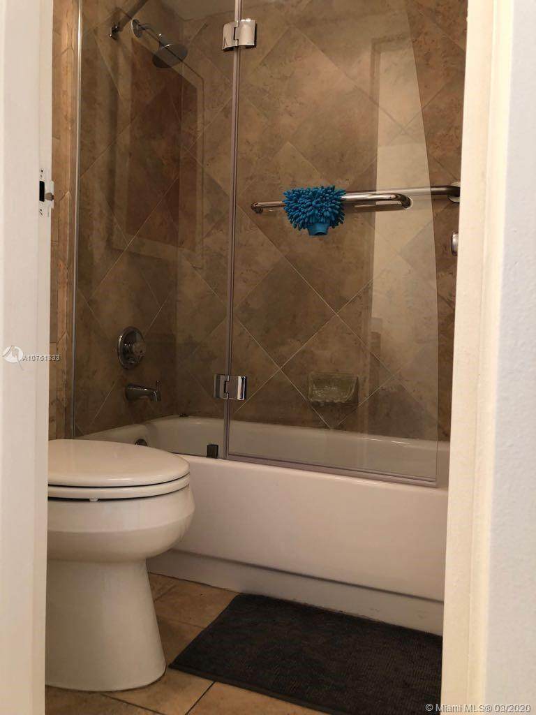 3375 Country Club Dr - Photo 1