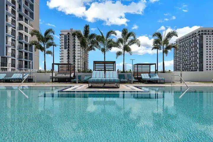 https://bt-photos.global.ssl.fastly.net/miami/orig_boomver_5_A11538118-2.jpg