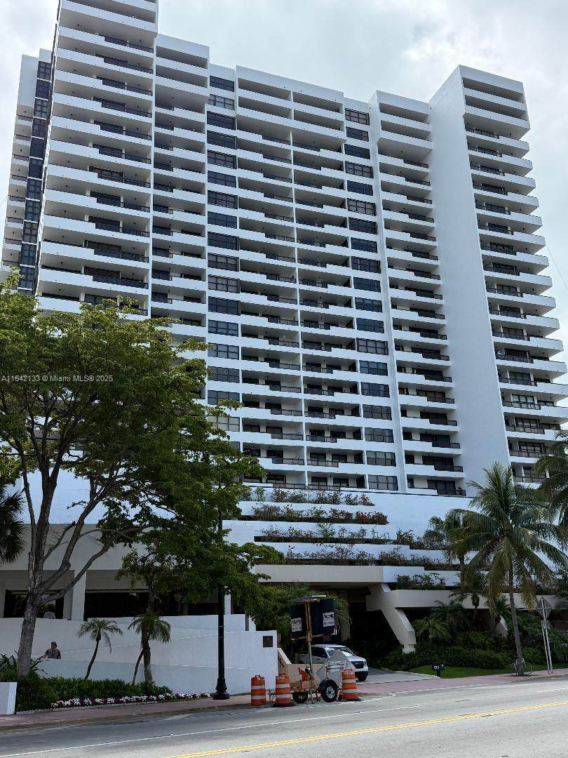 https://bt-photos.global.ssl.fastly.net/miami/orig_boomver_4_A11542133-2.jpg