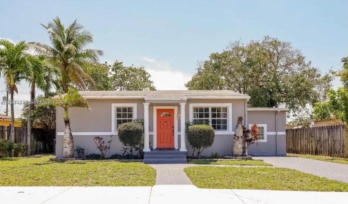 2740 Dewey St - Photo 1