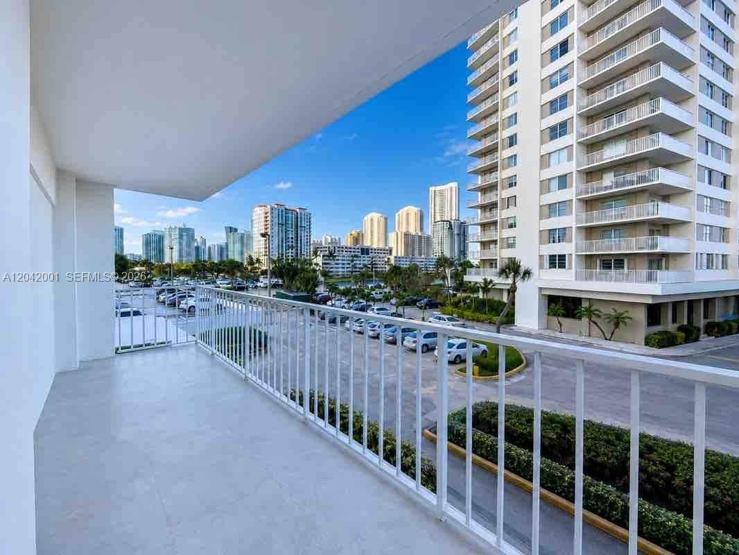 https://bt-photos.global.ssl.fastly.net/miami/orig_boomver_5_A12042001-2.jpg