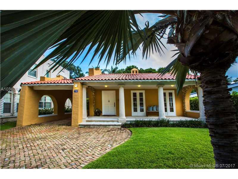 728 Alhambra Cir - Photo 1