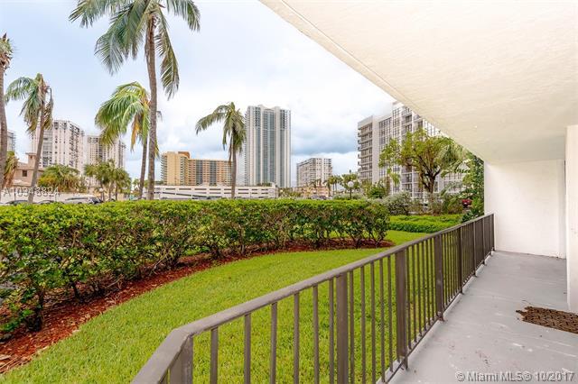 1000 Parkview Dr - Photo 1