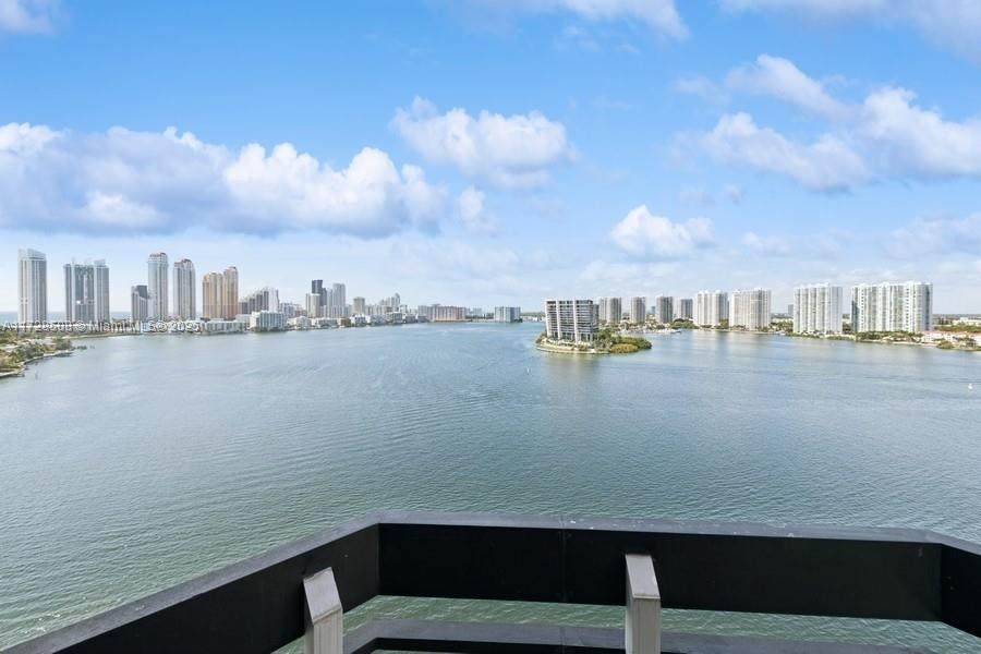 3600 Mystic Pointe - Photo 1