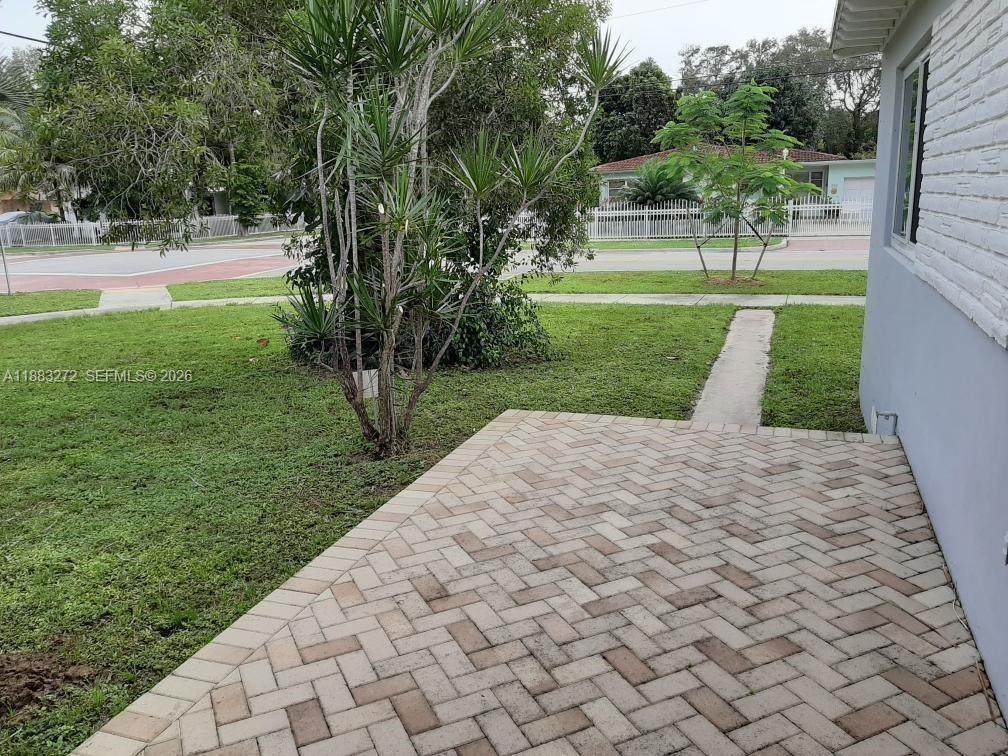 13300 10th Ave - Photo 1