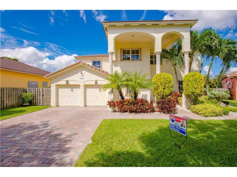 8148 SW 166th Pl, Miami, FL 33193 (MLS #A10151034) :: United Realty Group