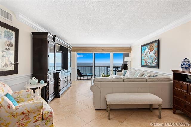 1021 Hillsboro Mile - Photo 1