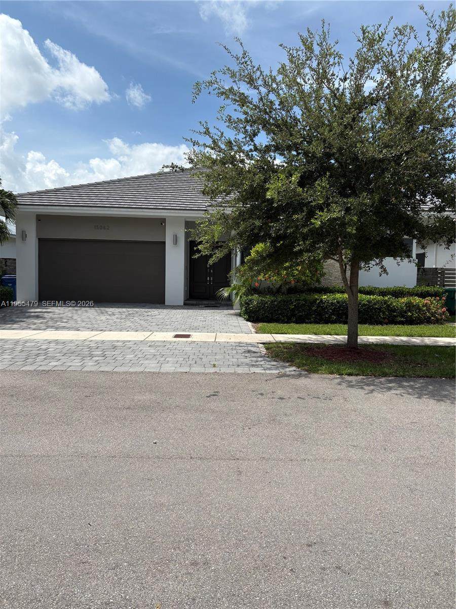 https://bt-photos.global.ssl.fastly.net/miami/orig_boomver_7_A11955479-2.jpg