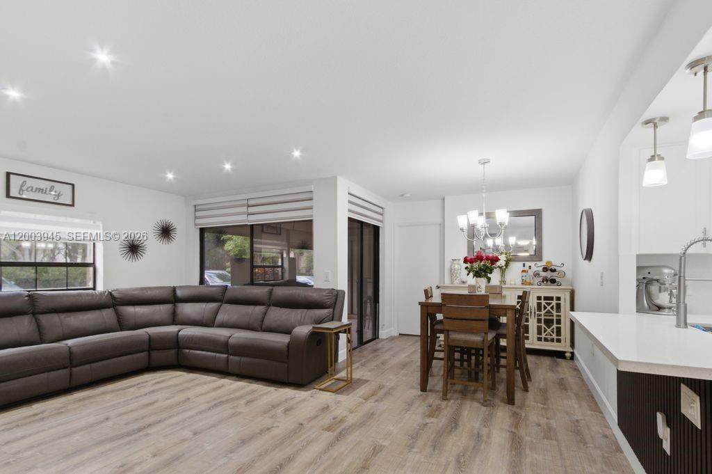 10790 14th St - Photo 1