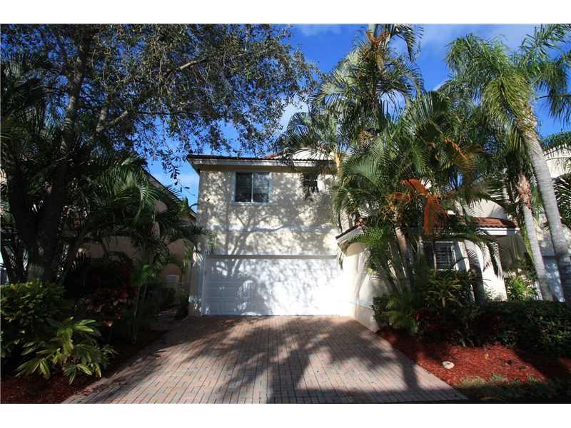 1870 Sweetbay Way, Hollywood, FL 33019 (MLS #A10174785) :: United Realty Group