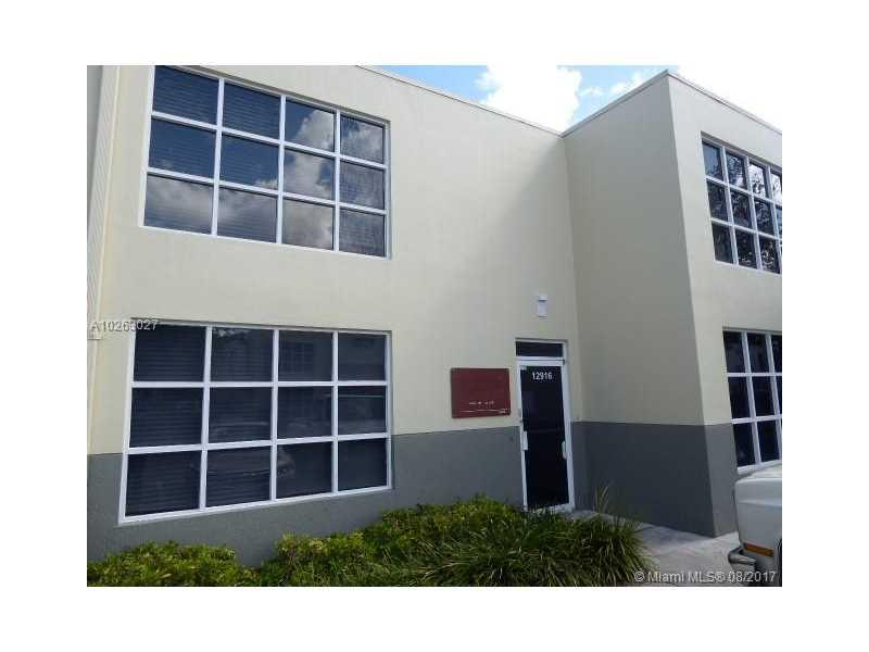 12916 133 CT - Photo 1