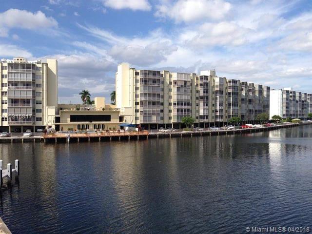 300 Diplomat Pkwy - Photo 1