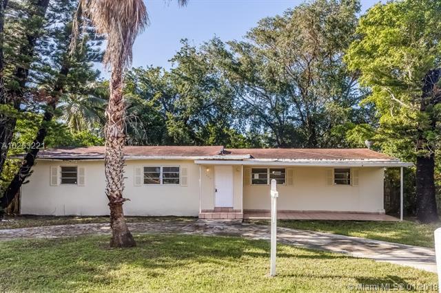250 190th St - Photo 1