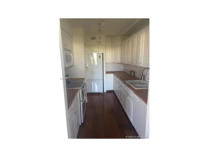 181 Crandon Bl - Photo 1