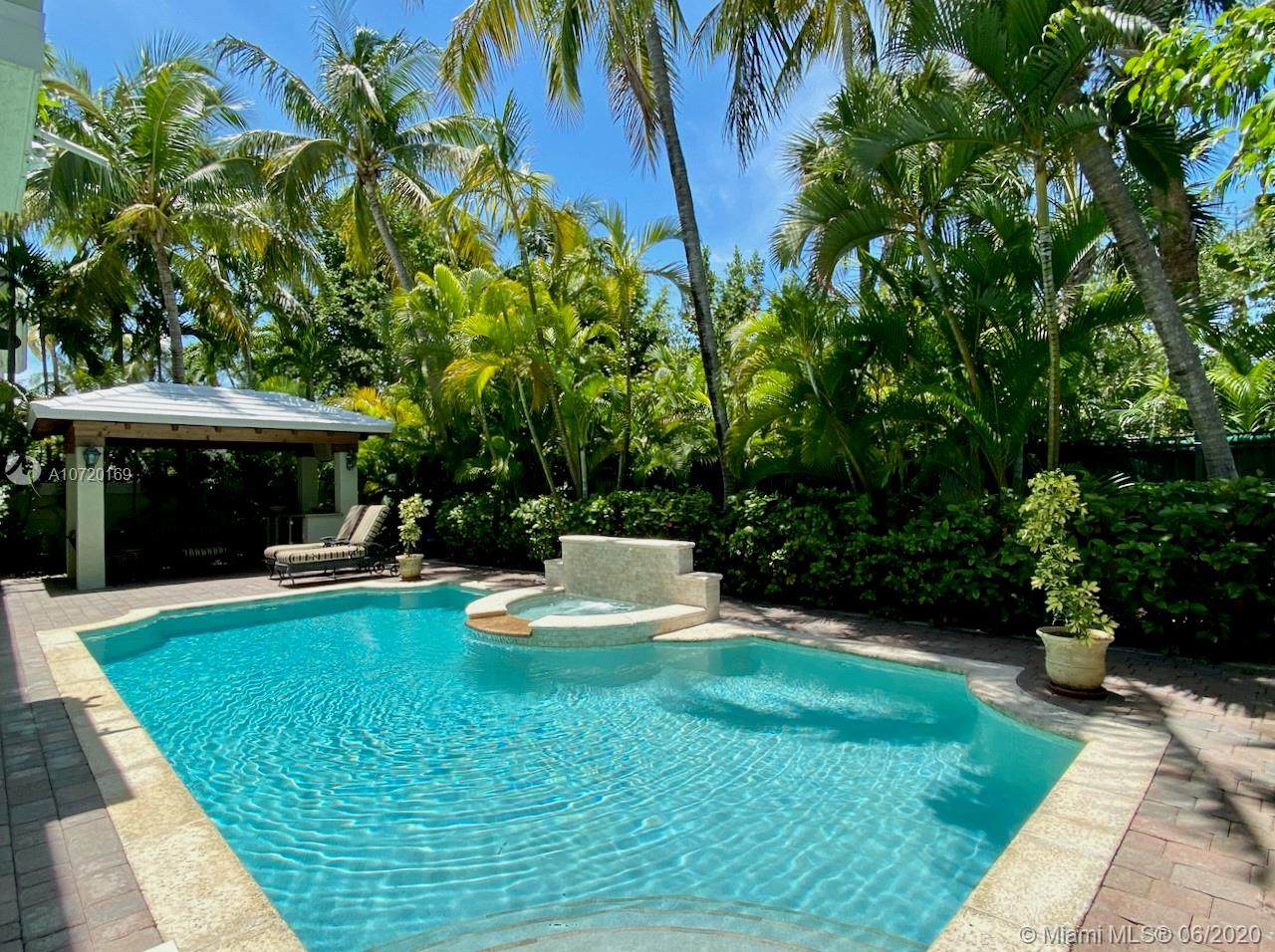 19 Grand Bay Estates Cir - Photo 1
