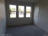 4572 Forest Avenue - Photo 14