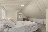 21047 Outer Drive - Photo 25