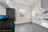 556 Leicester Court - Photo 11