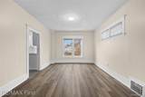 556 Leicester Court - Photo 9