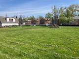 664 Ashland Street - Photo 2