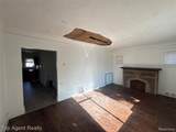 19479 Spencer Street - Photo 6