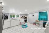 2022 Henry Street - Photo 9