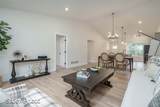 327 Round Hill Road - Photo 15