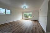 28521 Sutherland Street - Photo 2