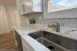 28521 Sutherland Street - Photo 5