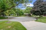 2457 Traver Boulevard - Photo 51