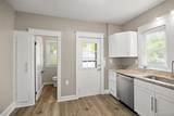 556 Troy Street - Photo 10