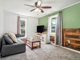 204 Perry Street - Photo 5
