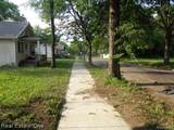 15727 Parkside Street - Photo 32