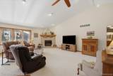 6057 Center Road - Photo 17
