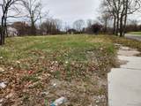 952 Kitchener Street - Photo 3