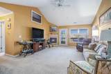 1579 Oakfield Drive - Photo 3
