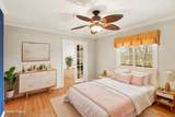 306 Pineknoll Court - Photo 12