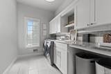 602 Wellington Circle - Photo 16