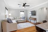 2060 Royal Avenue - Photo 9