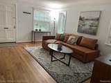 10017 Hart Avenue - Photo 3