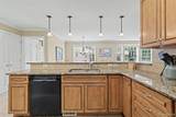 711 York Street - Photo 19
